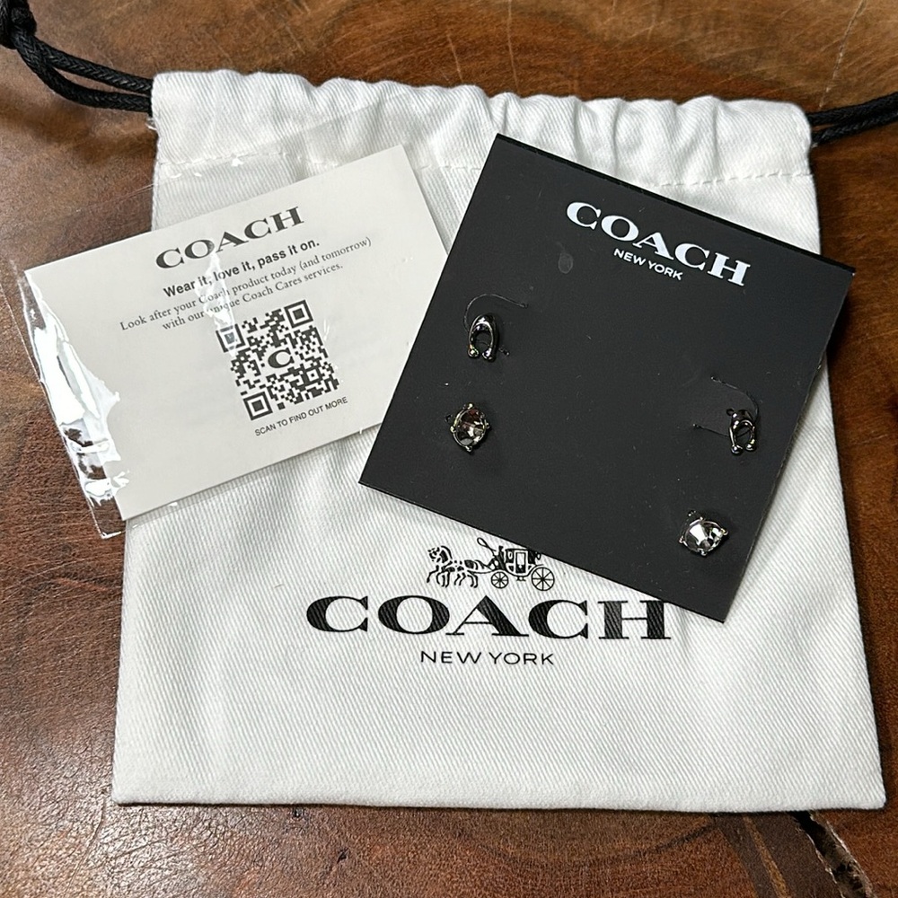 *NWT* COACH Signature Stud & Crystal Stud Earrings Set